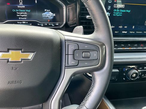 Certified 2024 Chevrolet Silverado 1500 High Country AWD/4WD image 24