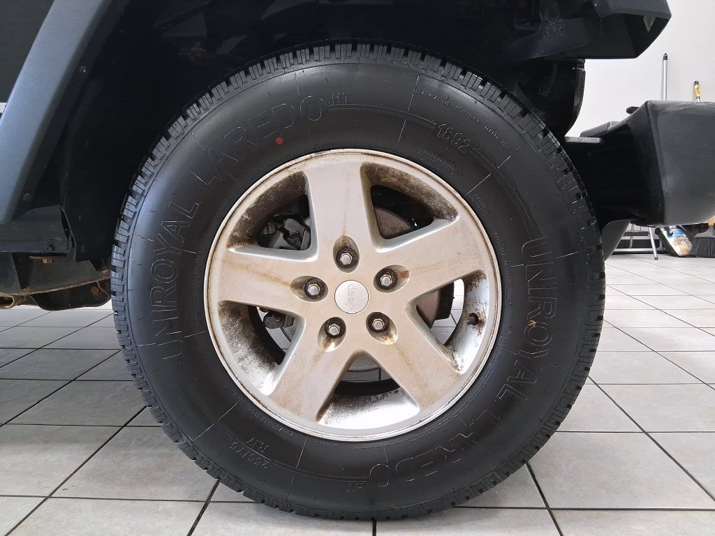 Used 2015 Jeep Wrangler Sport w/ Quick Order Package 24S AWD/4WD image 48