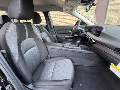 New 2026 Nissan Sentra SV w/ SV Convenience Package image 6