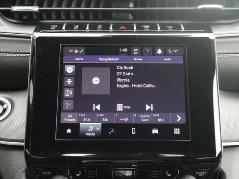 New 2025 Jeep Grand Cherokee L Altitude image 21