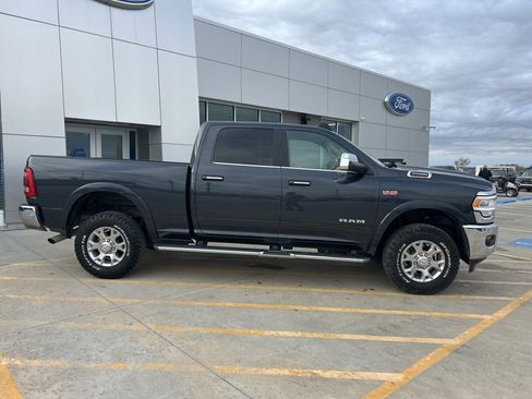 Used 2022 RAM 2500 Laramie w/ Chrome Appearance Group image 2