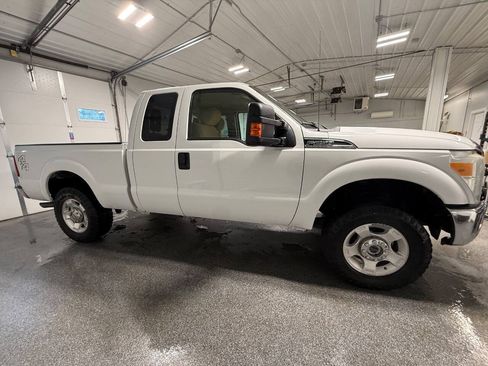 Used 2015 Ford F250 XLT AWD/4WD image 4