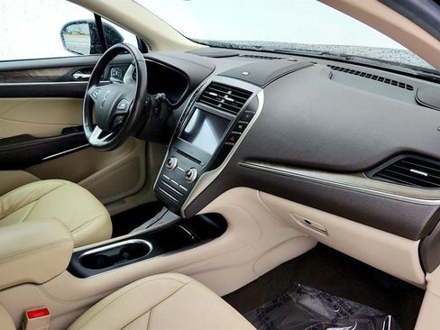 Used 2019 Lincoln MKC Reserve FWD image 25