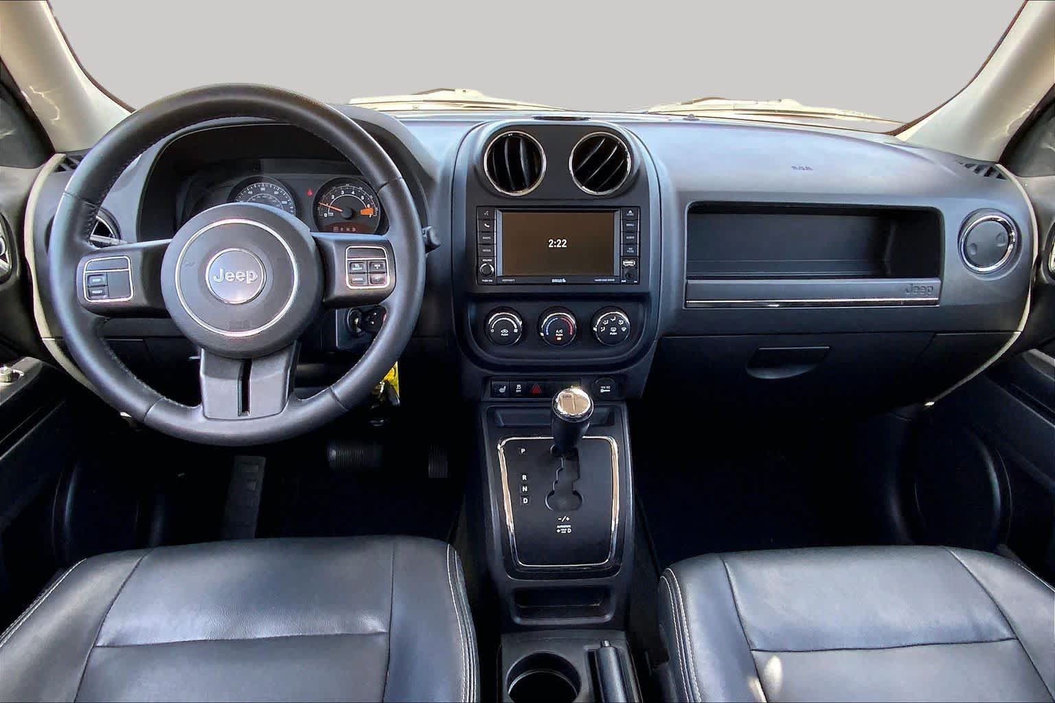Used 2016 Jeep Patriot High Altitude FWD image 14