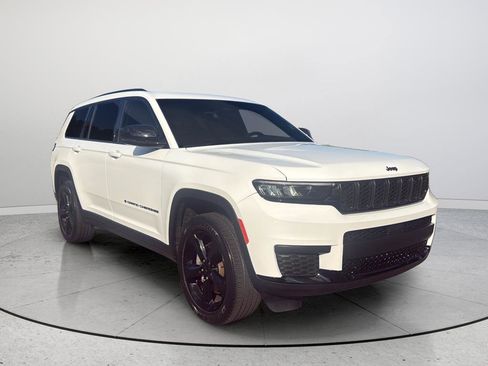 Used 2023 Jeep Grand Cherokee L Laredo AWD/4WD image 1