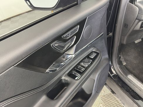 Used 2025 Lincoln Corsair AWD image 26