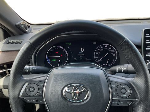 Used 2021 Toyota Avalon Limited w/ Advanced Safety Package FWD image 12