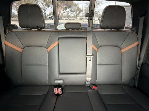 Used 2023 GMC Canyon AT4 w/ AT4 Premium Package image 39