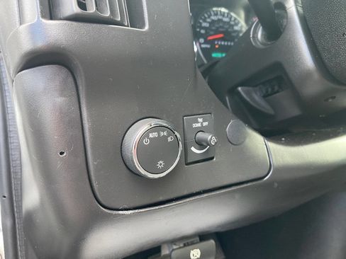 Used 2014 GMC Savana 1500 AWD image 21