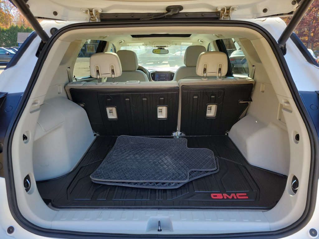 Used 2018 GMC Terrain Denali w/ GMC Pro Grade Package AWD/4WD image 7