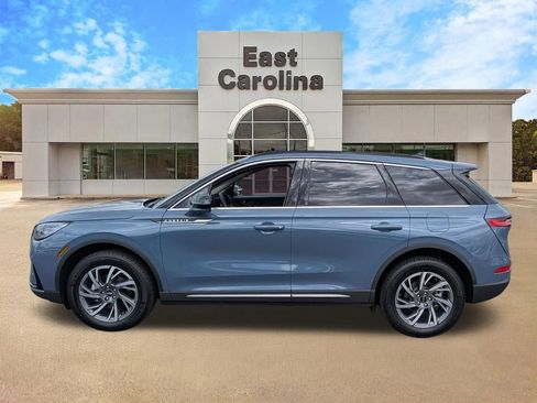 Used 2025 Lincoln Corsair FWD w/ Equipment Group 101A image 6