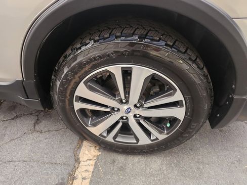 Used 2018 Subaru Outback 3.6R Limited image 27