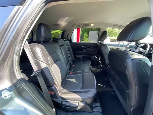 Certified 2023 Nissan Pathfinder SL AWD/4WD image 15