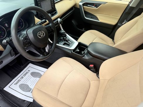 Used 2019 Toyota RAV4 XLE image 8