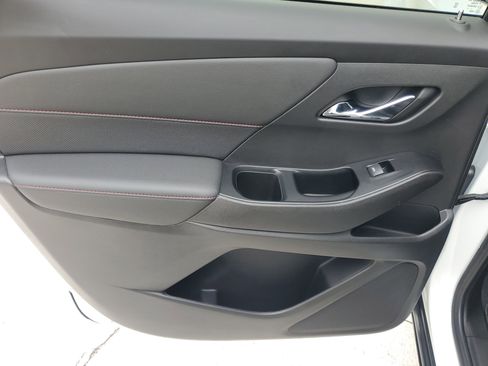 Used 2023 Chevrolet Traverse RS image 18