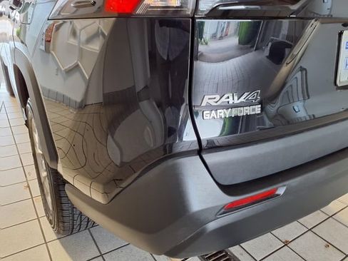 Used 2025 Toyota RAV4 XLE FWD image 20