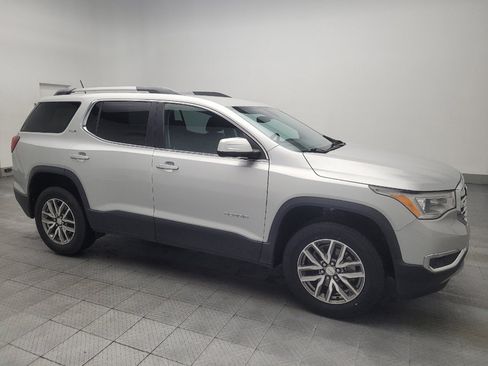 Used 2019 GMC Acadia SLE image 11