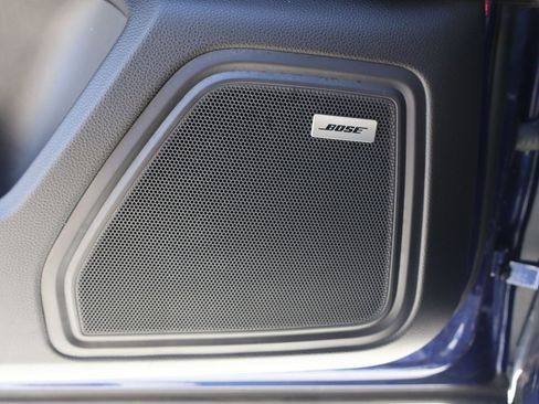 Certified 2024 Porsche Macan image 14