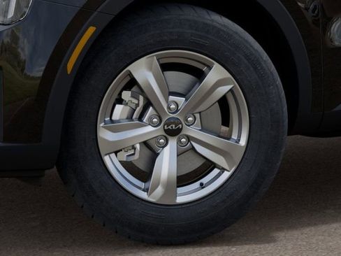 New 2025 Kia Sorento LX image 9