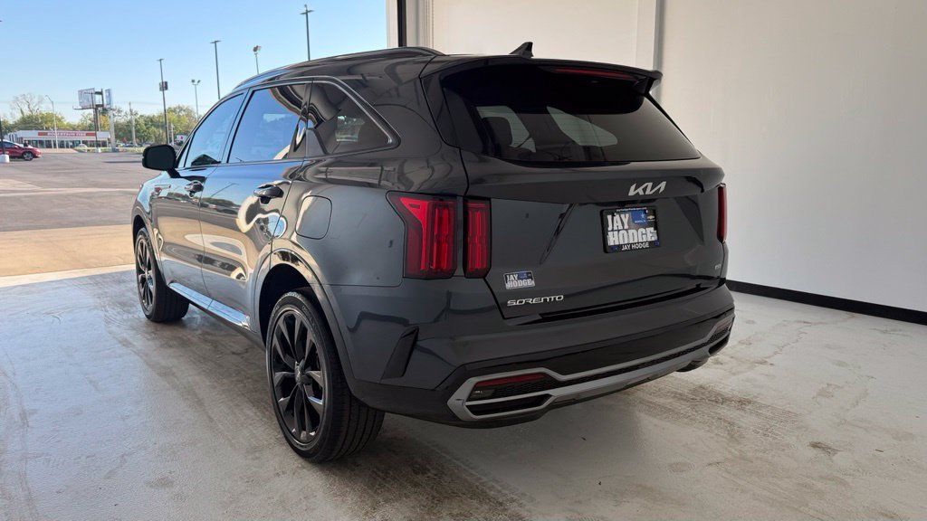 Used 2023 Kia Sorento SX AWD/4WD image 17