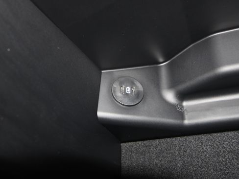 New 2025 Ford F150 XLT w/ Equipment Group 303A High image 19