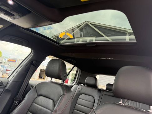 Used 2016 Volkswagen GTI SE FWD image 27