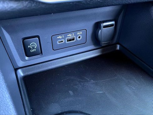 New 2025 Nissan Sentra SR image 18