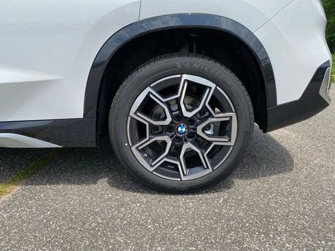 New 2026 BMW X1 xDrive28i w/ Convenience Package AWD/4WD image 5