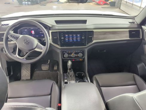Used 2023 Volkswagen Atlas Cross Sport SE image 15