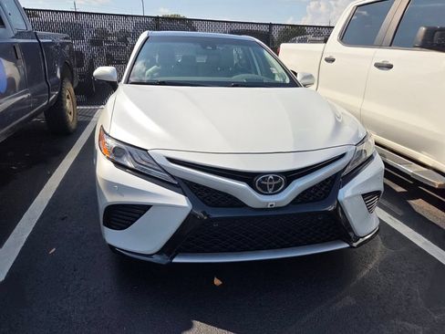 Used 2019 Toyota Camry XSE w/ Driver Assist Package FWD image 2