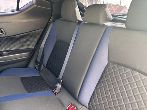 Used 2021 Toyota C-HR XLE FWD image 14