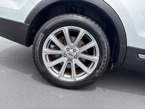 Used 2016 Ford Explorer Limited FWD image 7