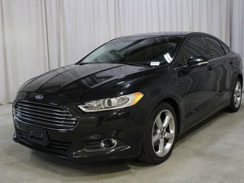 Used 2014 Ford Fusion SE w/ Equipment Group 201A image 32