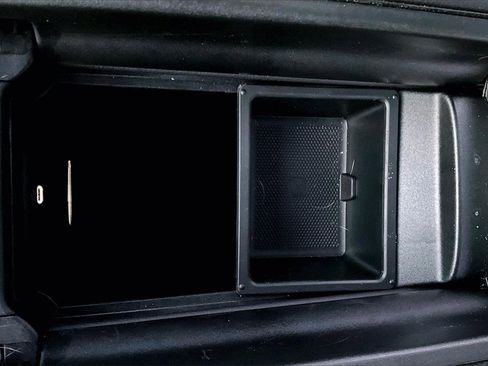 Certified 2025 Mercedes-Benz GLC 43 AMG 4MATIC image 26