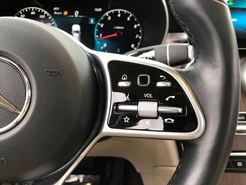 Used 2022 Mercedes-Benz GLC 300 4MATIC image 22