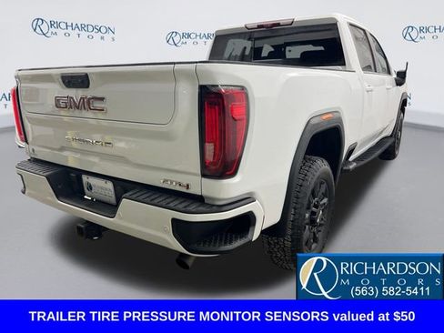Used 2022 GMC Sierra 2500 AT4 w/ AT4 Premium Plus Package image 5