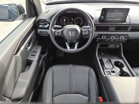 Used 2025 Honda Pilot EX-L image 28