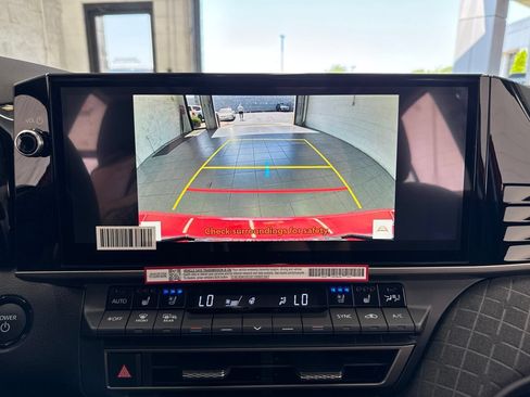 Used 2026 Toyota Camry XLE w/ Premium Package FWD image 25