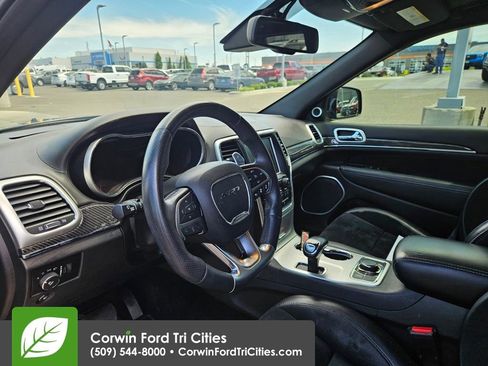 Used 2014 Jeep Grand Cherokee SRT8 w/ Luxury Group II AWD/4WD image 12