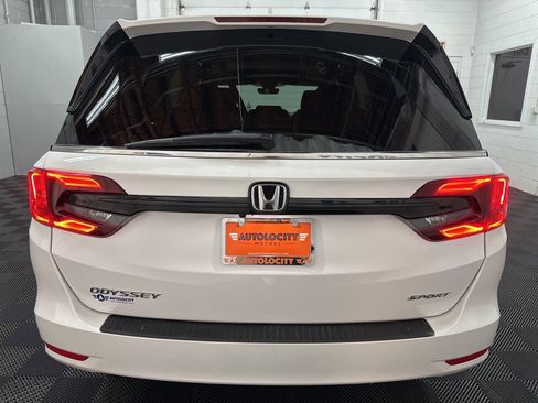 Used 2024 Honda Odyssey Sport image 8