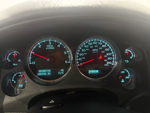 Used 2011 Chevrolet Avalanche LTZ image 7