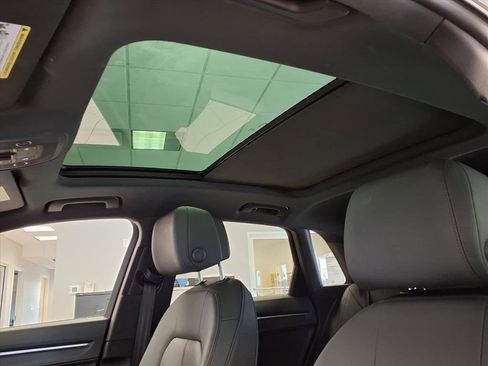 Used 2025 Audi Q3 2.0T Premium image 23