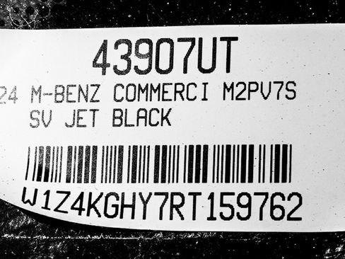 Used 2024 Mercedes-Benz Sprinter 2500 image 25