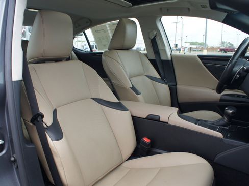Used 2021 Lexus ES 250 w/ Premium Package AWD/4WD image 22