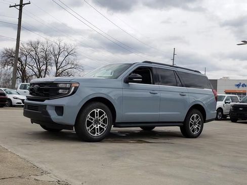 New 2026 Ford Expedition Max Active image 4