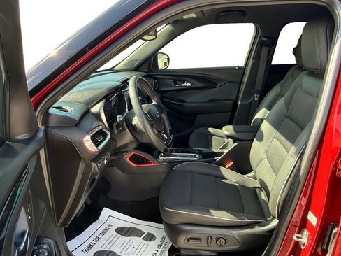 Used 2023 Chevrolet TrailBlazer RS w/ Convenience Package image 9