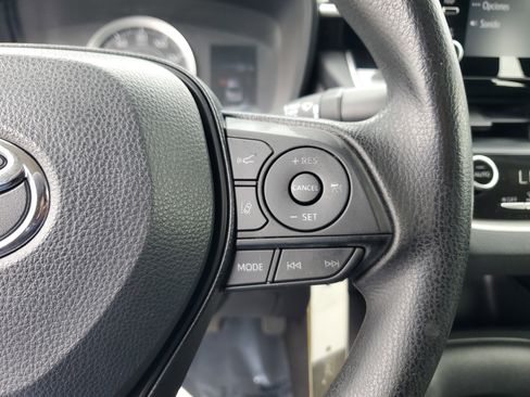 Used 2020 Toyota Corolla LE image 21