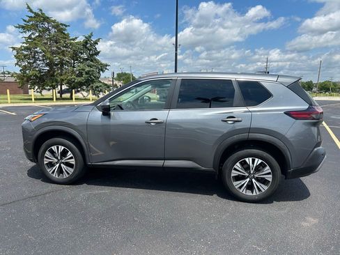 Used 2022 Nissan Rogue SV FWD image 6