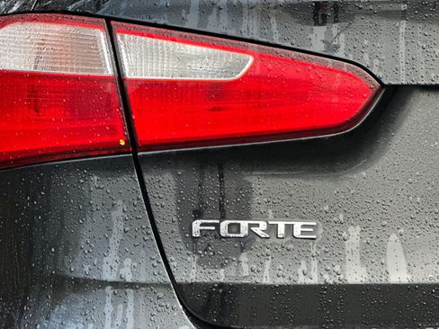 Used 2016 Kia Forte LX image 29