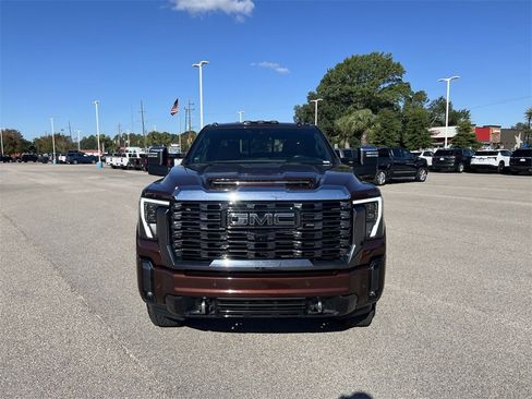 Used 2024 GMC Sierra 3500 Denali Ultimate image 3